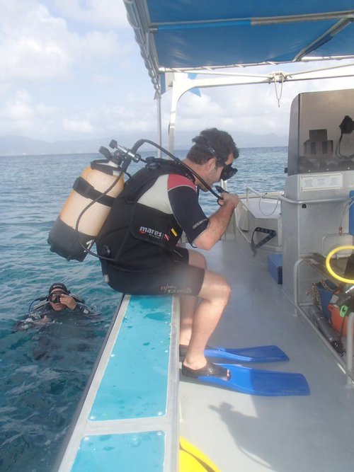 photo matériel de plongée sous-marine ; snorkeling mares/scubapro