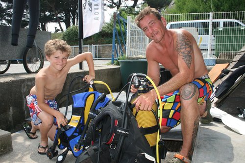 photo matériel de plongée sous-marine et snorkeling aqualung